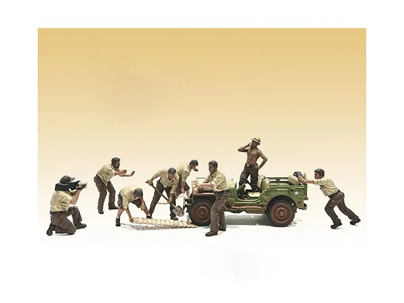 4X4 Mechanic 8 piece Figure Set for 1/18 scale models by American Diorama