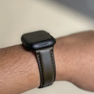 Classic Horween Leather Strap in Chromexcel® Olive (Apple Watch)