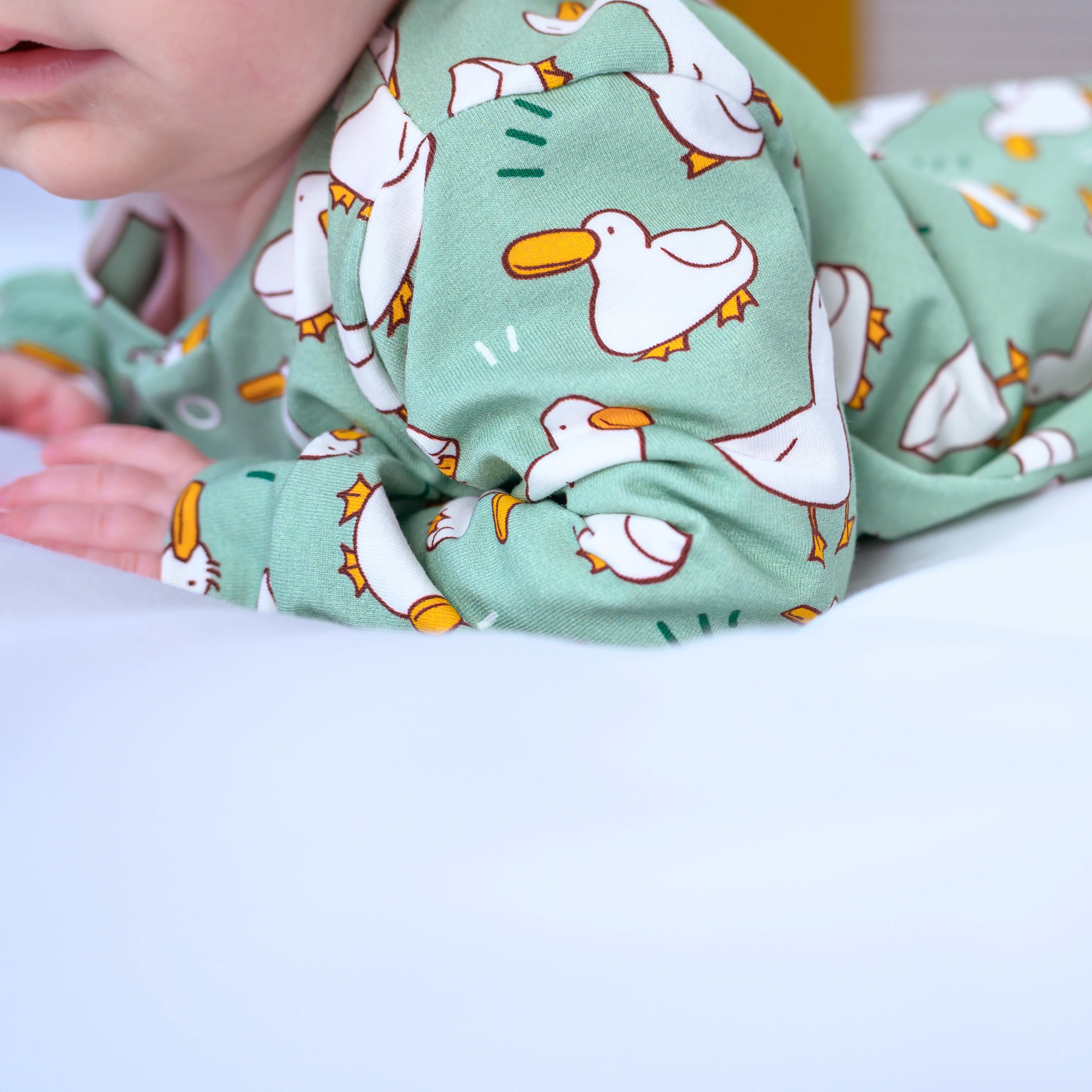 Dancing ducks cotton sleepsuit