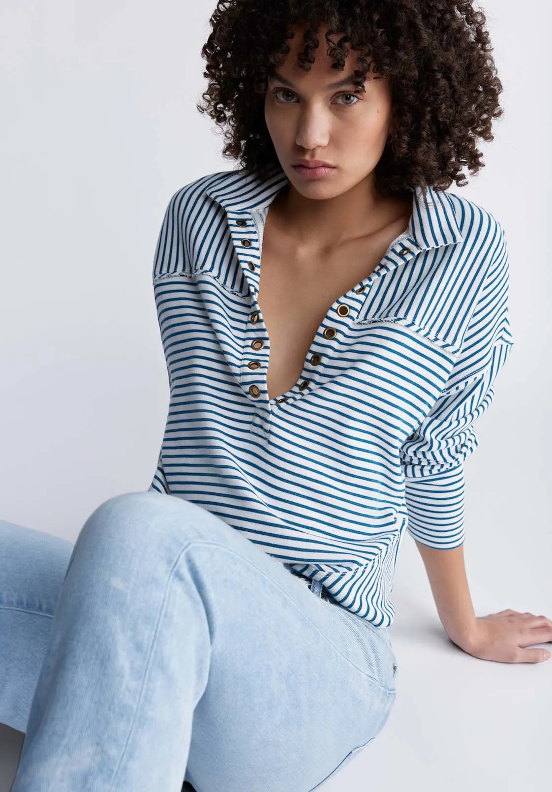 Ellowynne Women’s Striped Pullover in White & Blue - KT0099P