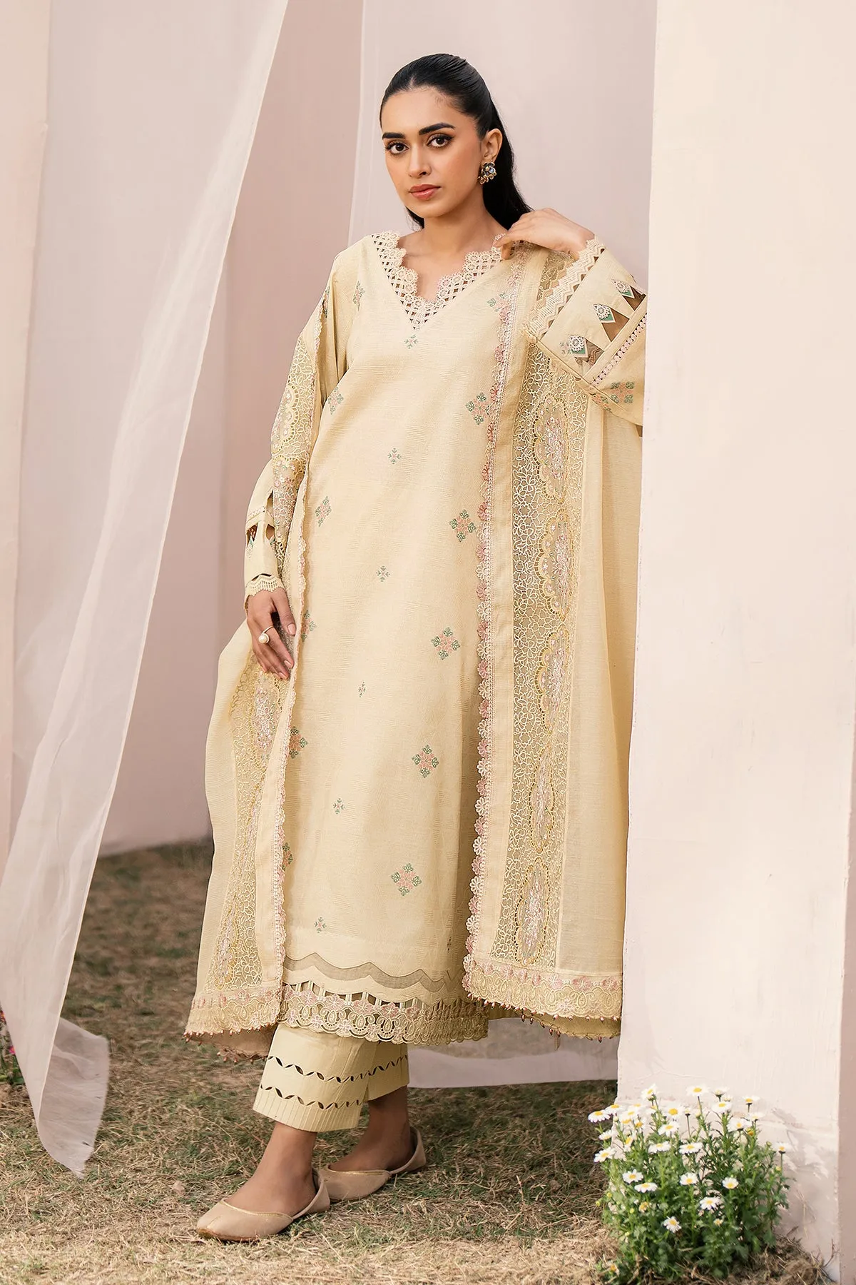 EMBROIDERED JACQUARD LAWN UF-612