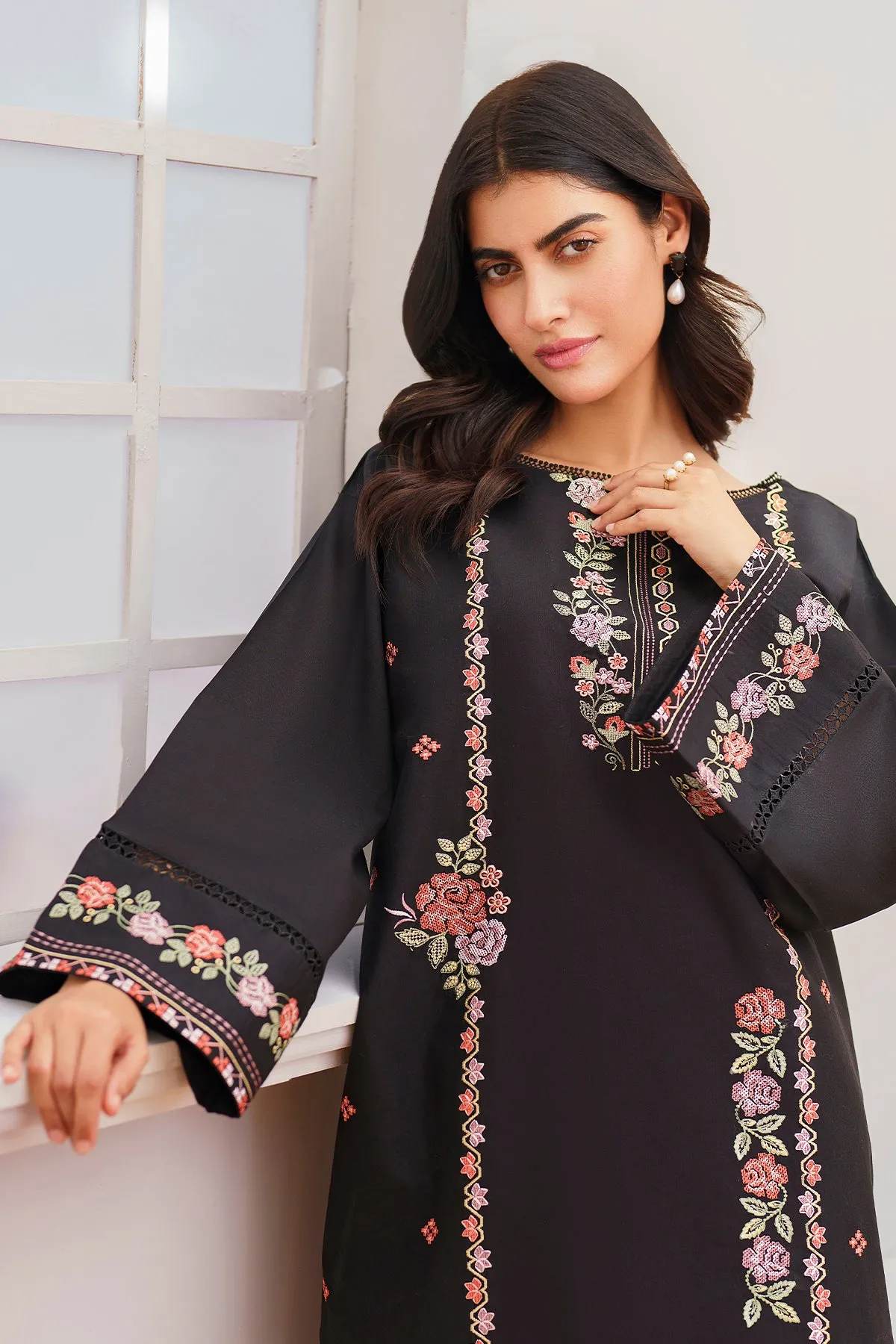 EMBROIDERED LAWN PR-931