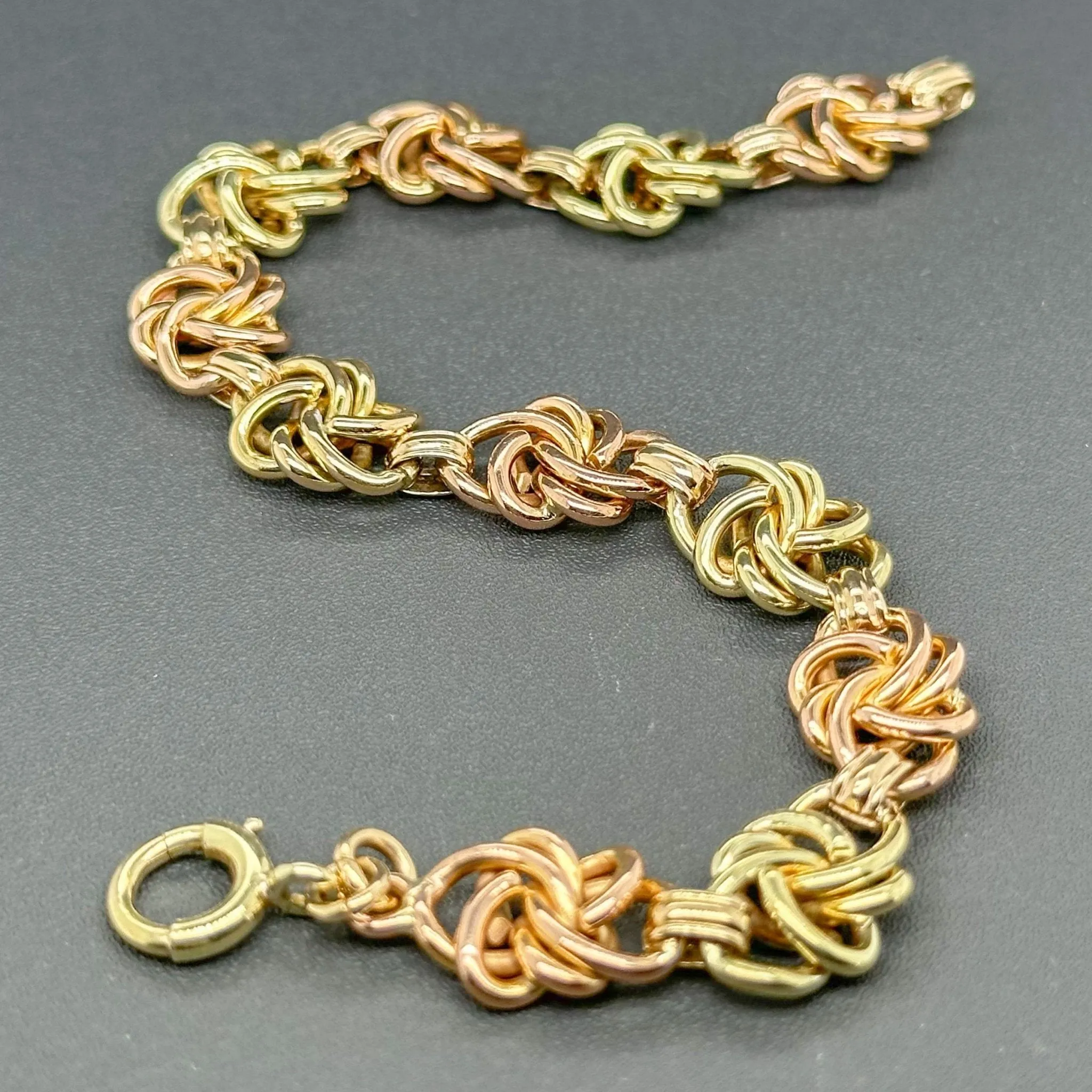 Estate 14K TT Gold Interlocking Circle Link Bracelet