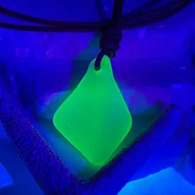 Floating UV Sea Glass Leather Surfside Necklace | #5275