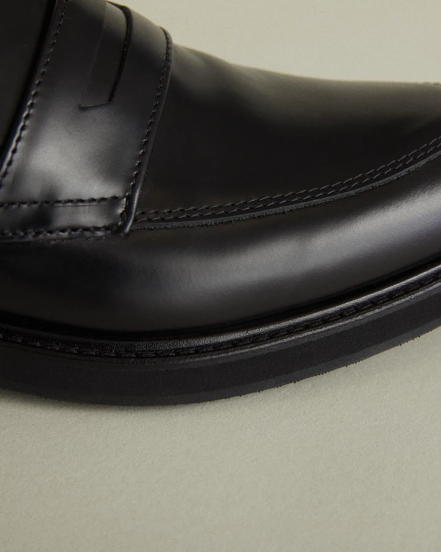 Marcos Leather Loafer