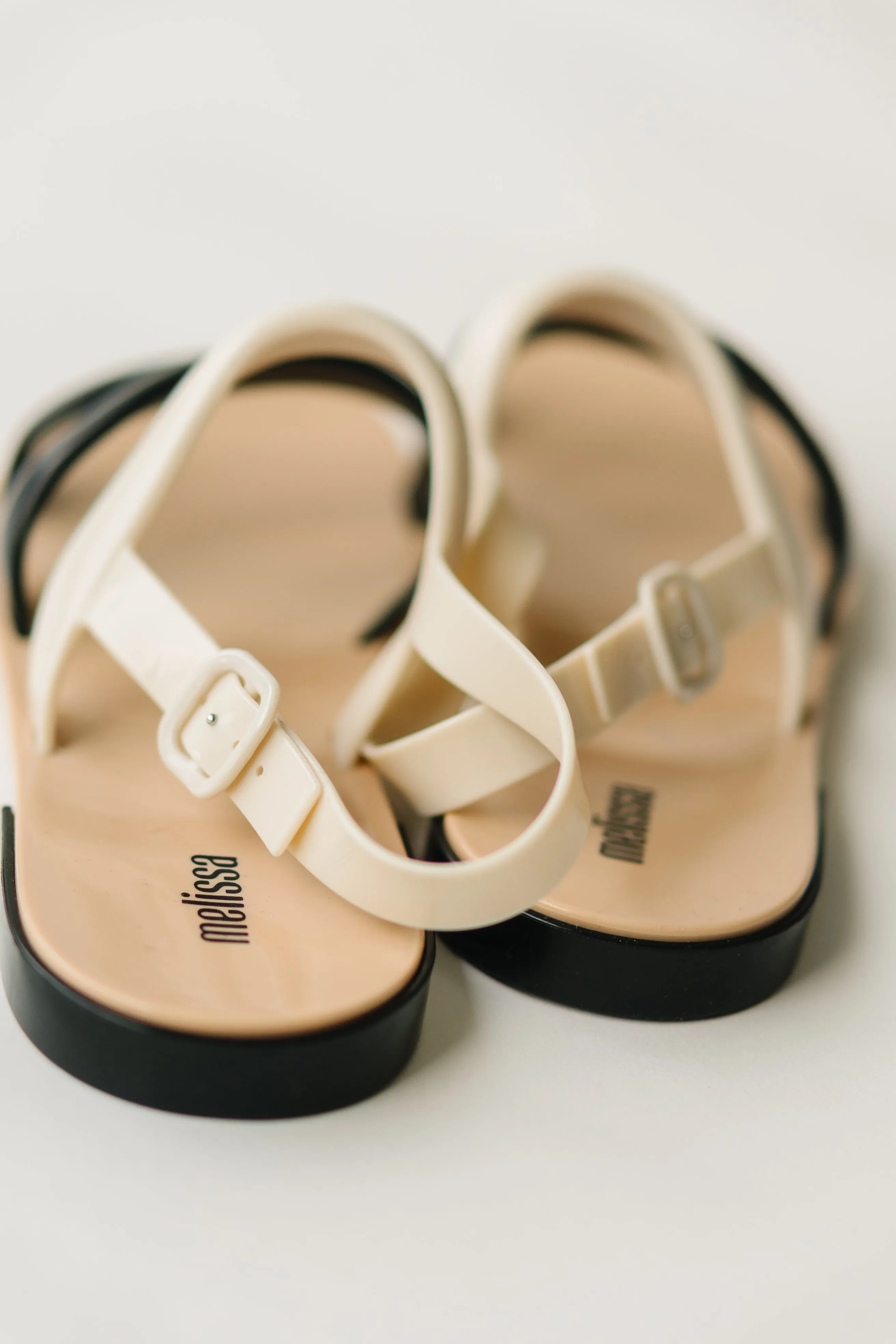 Melissa: The Essential Wave Sandal in Beige   Black