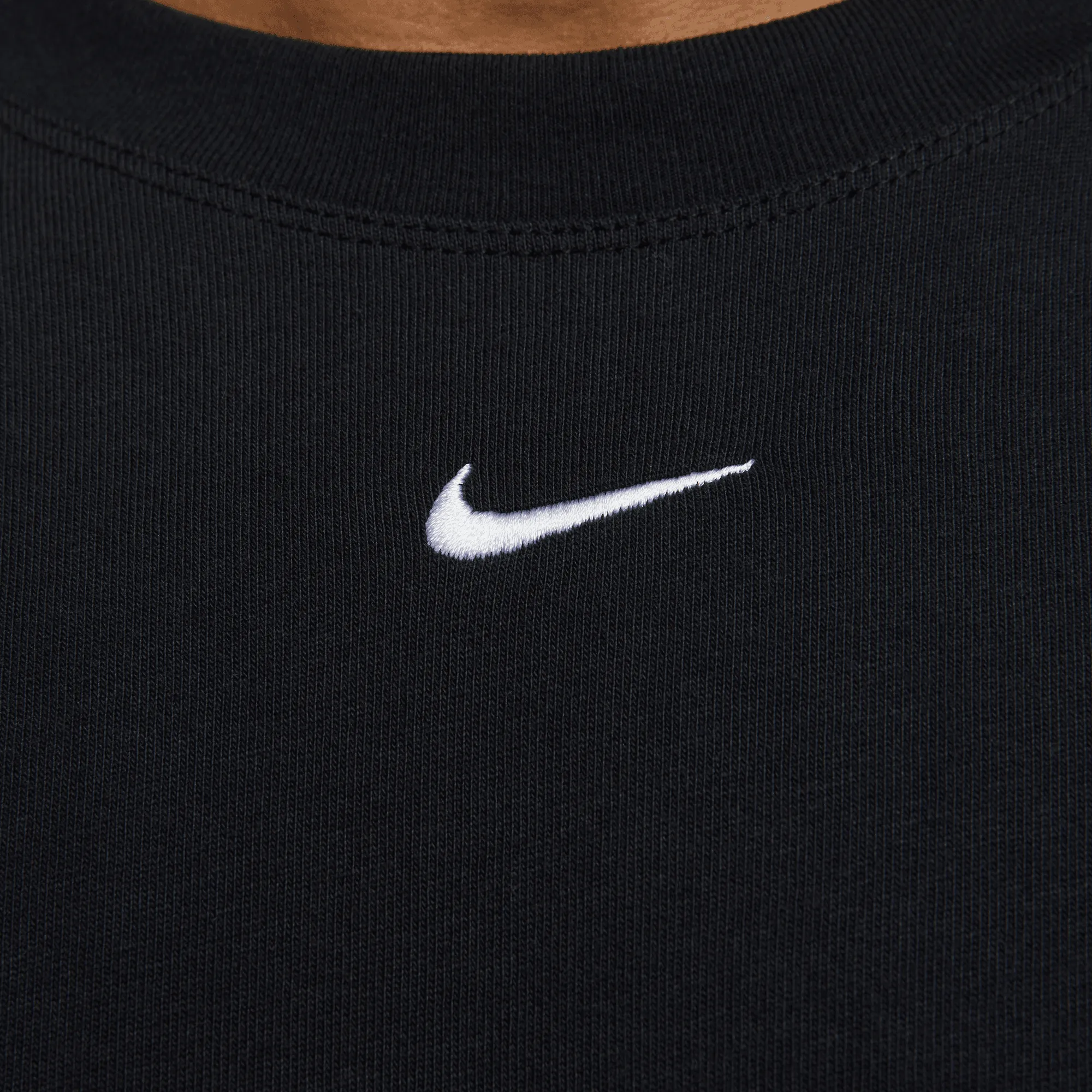 Women's Nike Sportswear Essentials T-Shirt - Black/White